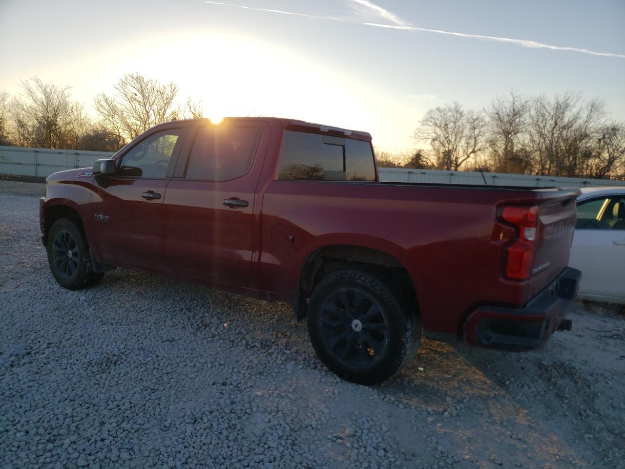 2020 CHEVROLET SILVERADO - Image 2