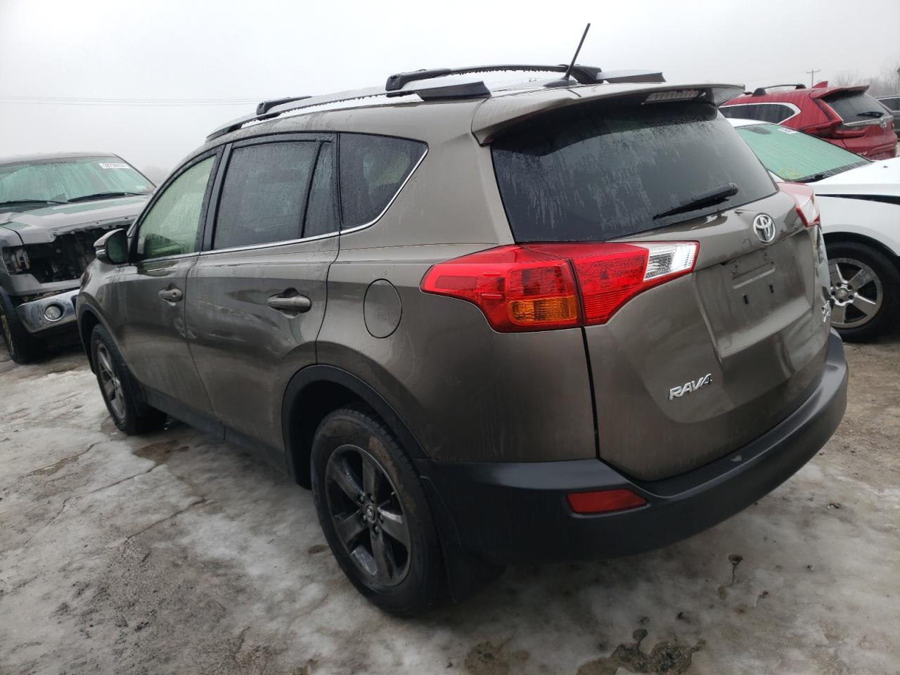 2015 TOYOTA RAV4 XLE - Фото 2