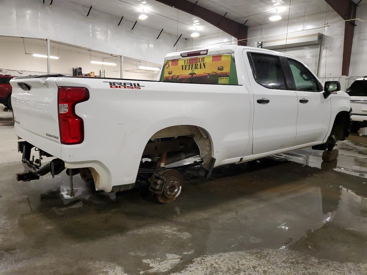 2019 CHEVROLET SILVERADO - Image 3