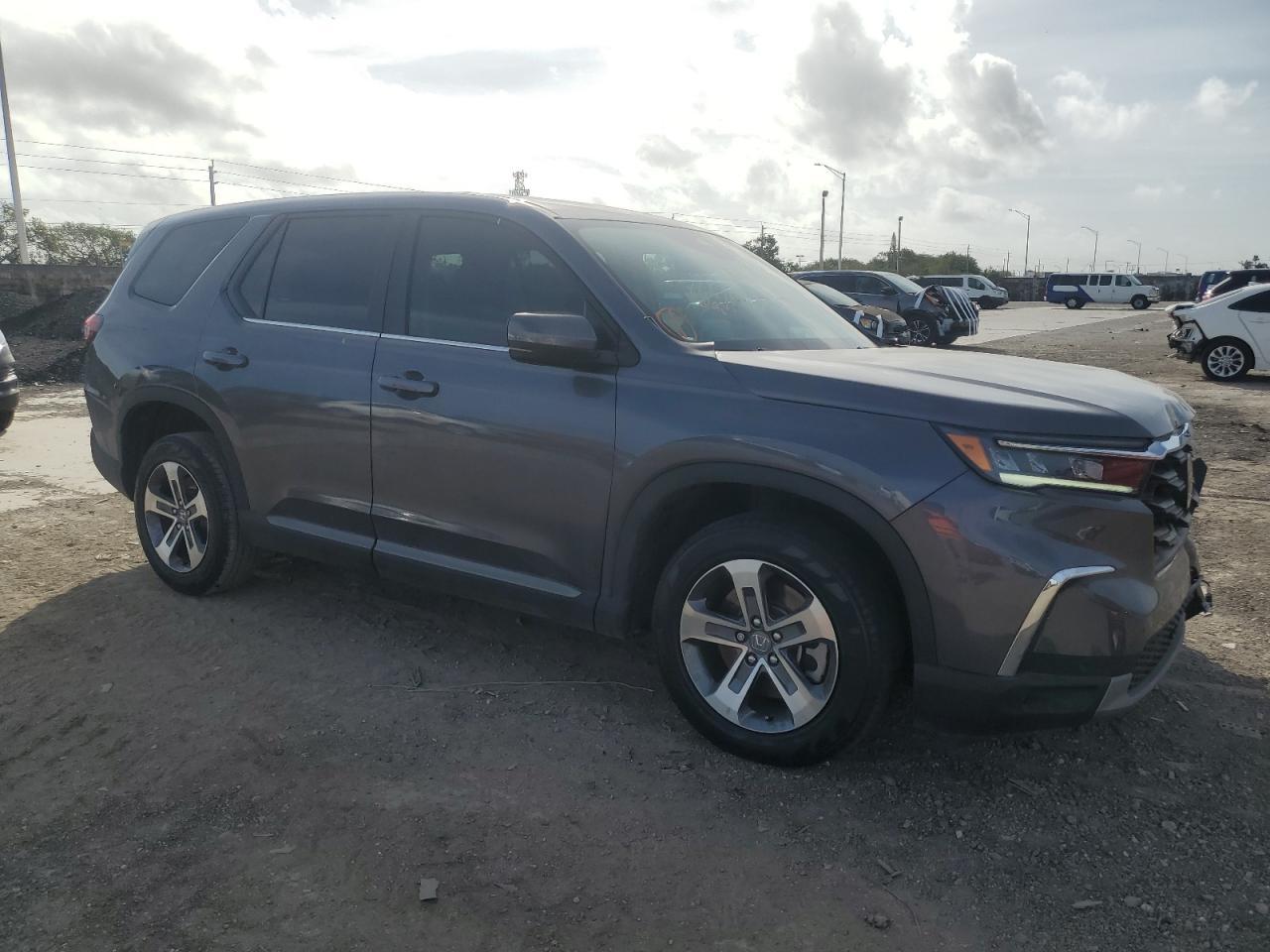 2024 HONDA PILOT EXL - Image 4
