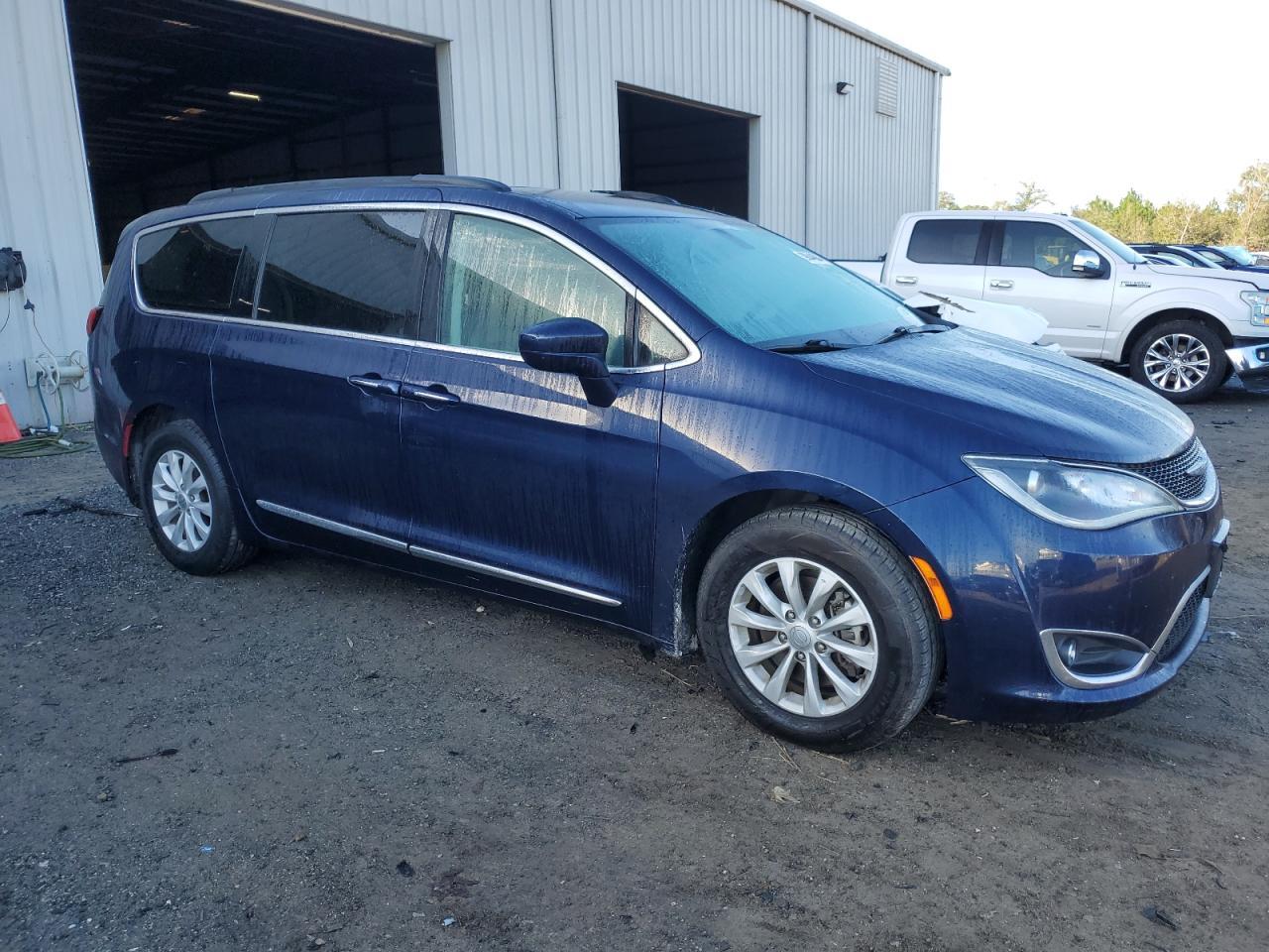 2017 CHRYSLER PACIFICA T - Image 4
