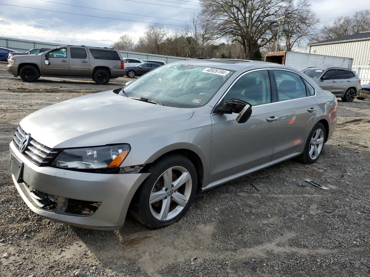 2012 VOLKSWAGEN PASSAT SE car image