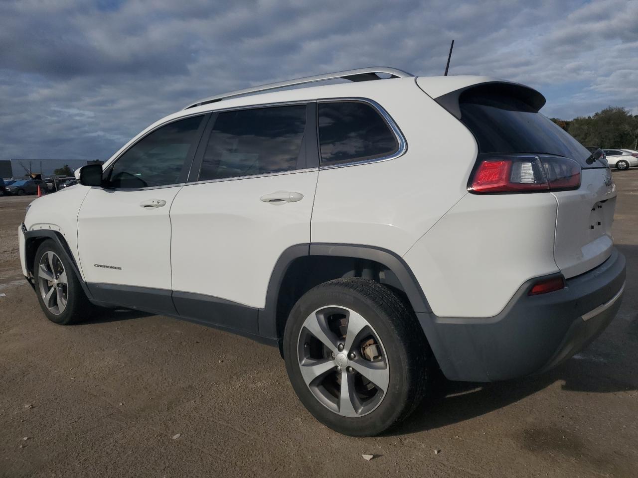 2019 JEEP CHEROKEE L - Image 2
