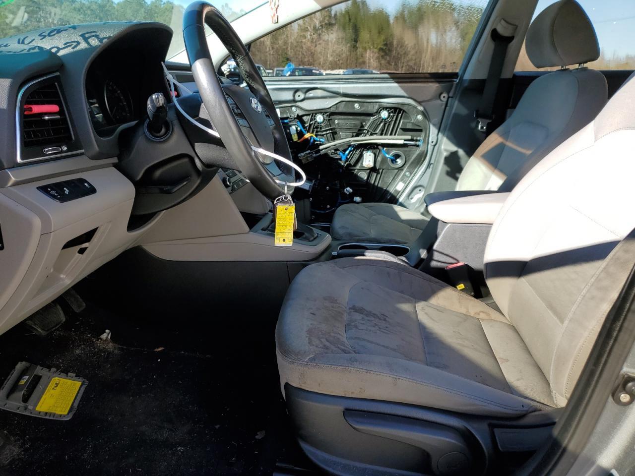 2018 HYUNDAI ELANTRA SE - Image 7