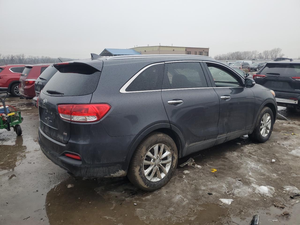2017 KIA SORENTO LX - Фото 3