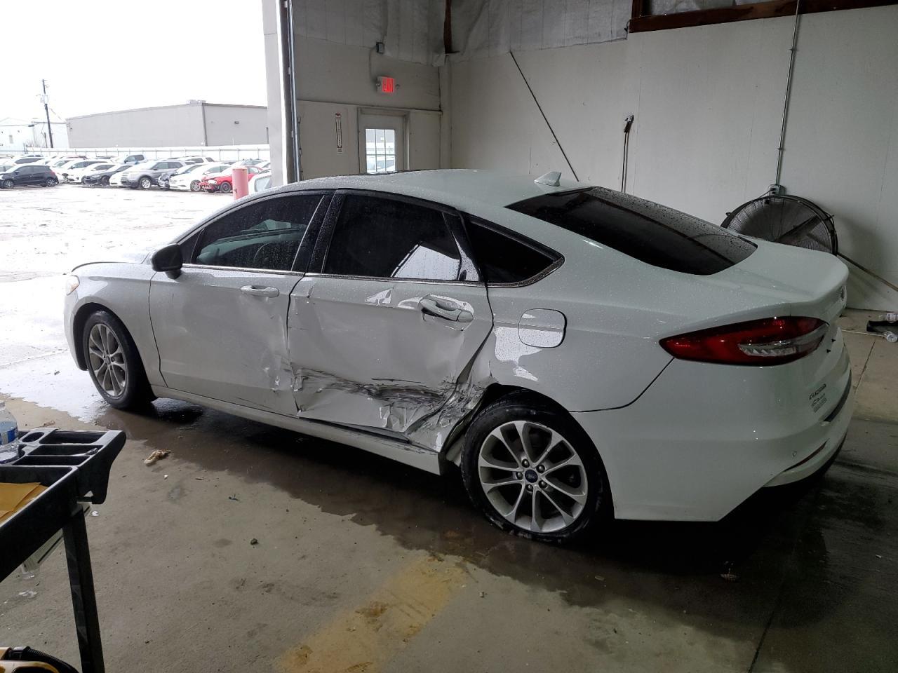 2020 FORD FUSION SE - Фото 2
