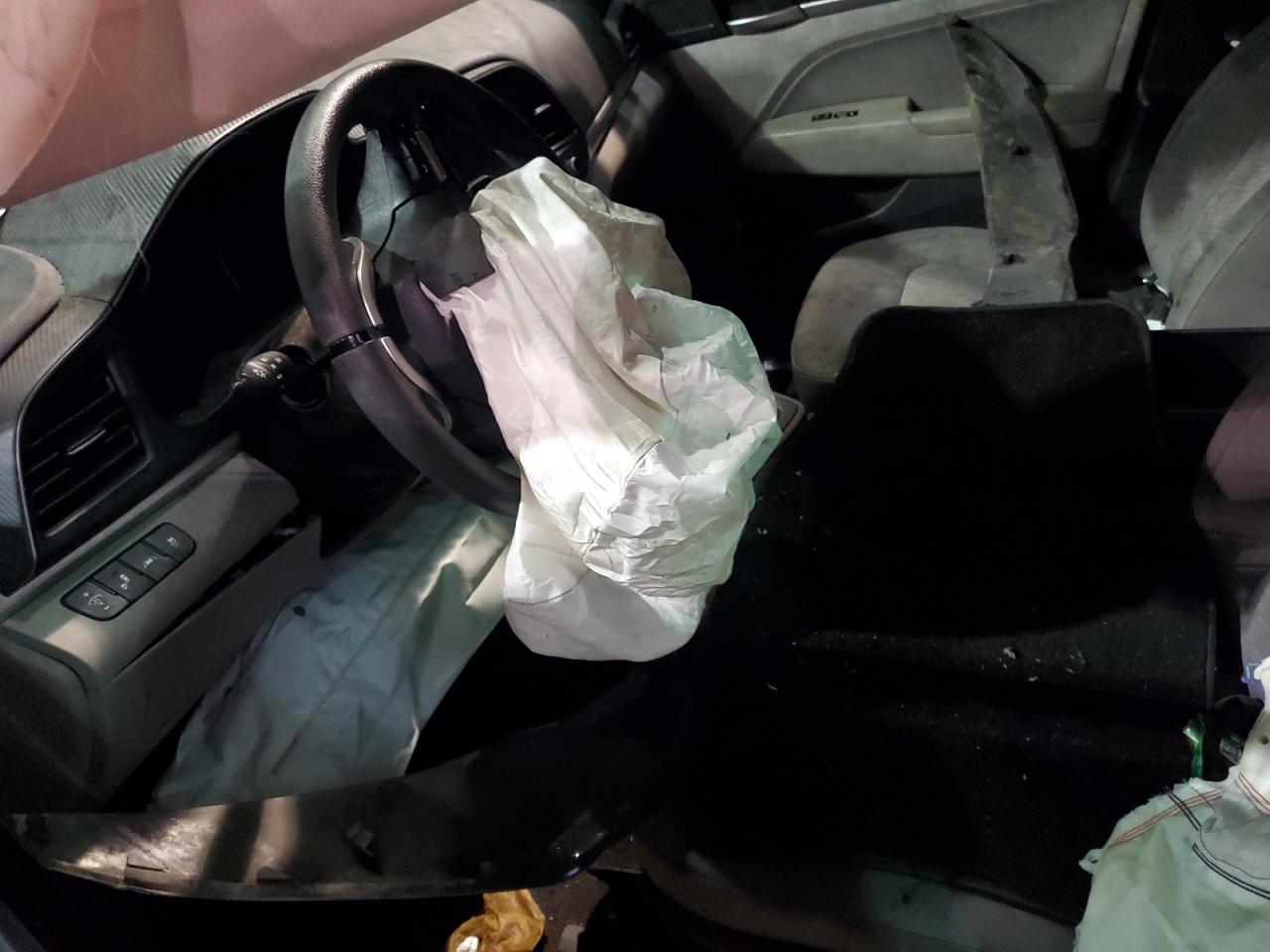 2019 HYUNDAI ELANTRA SE - Фото 7