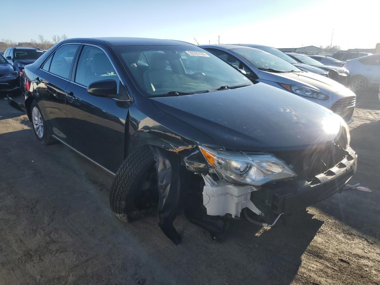 2014 TOYOTA CAMRY L - Image 4