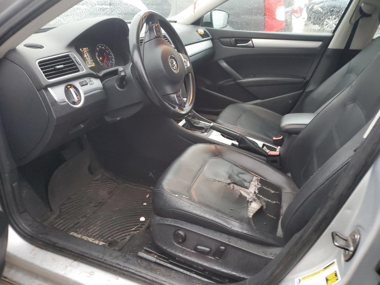 2013 VOLKSWAGEN PASSAT SE - Image 7