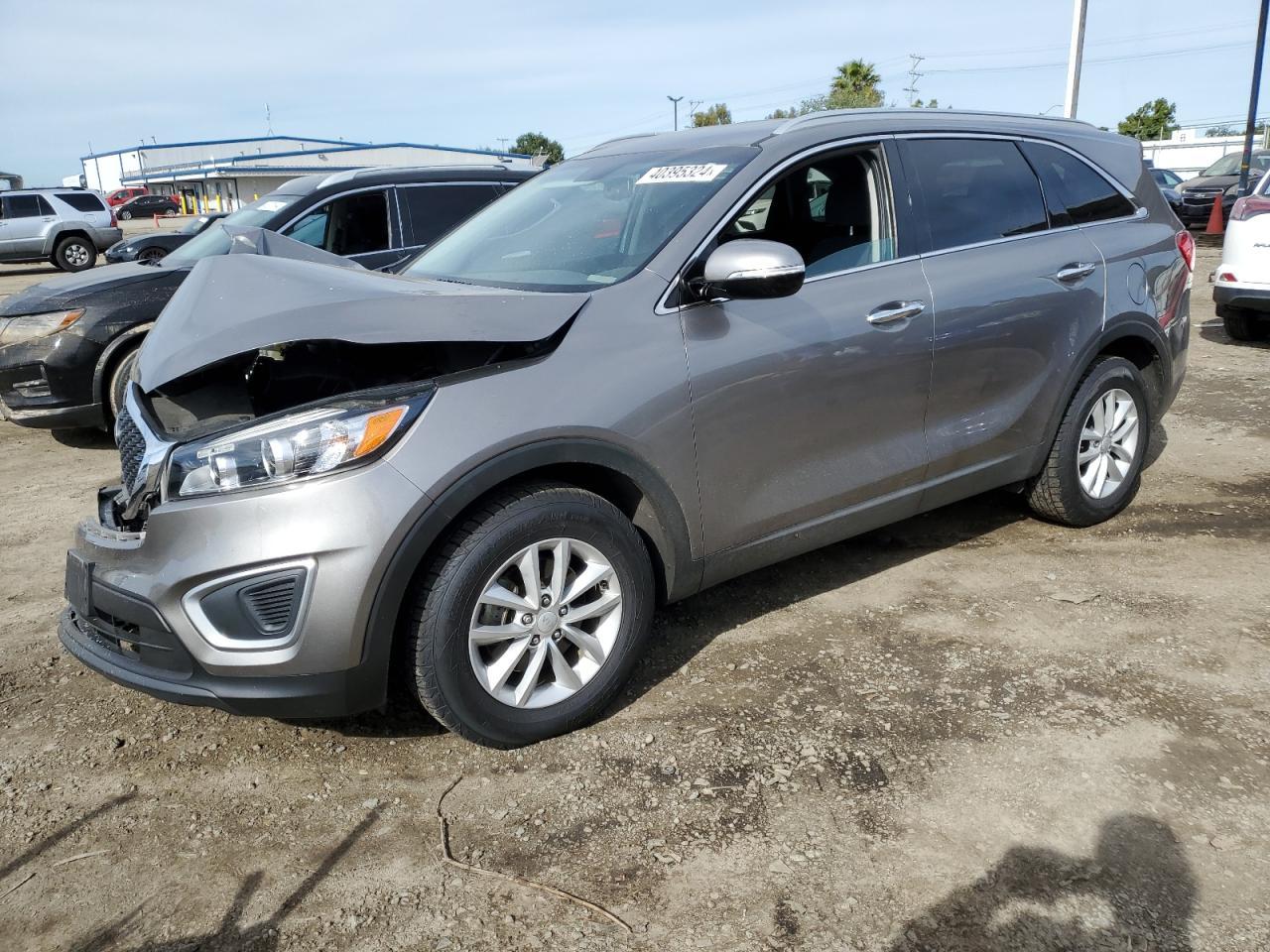 2017 KIA SORENTO LX