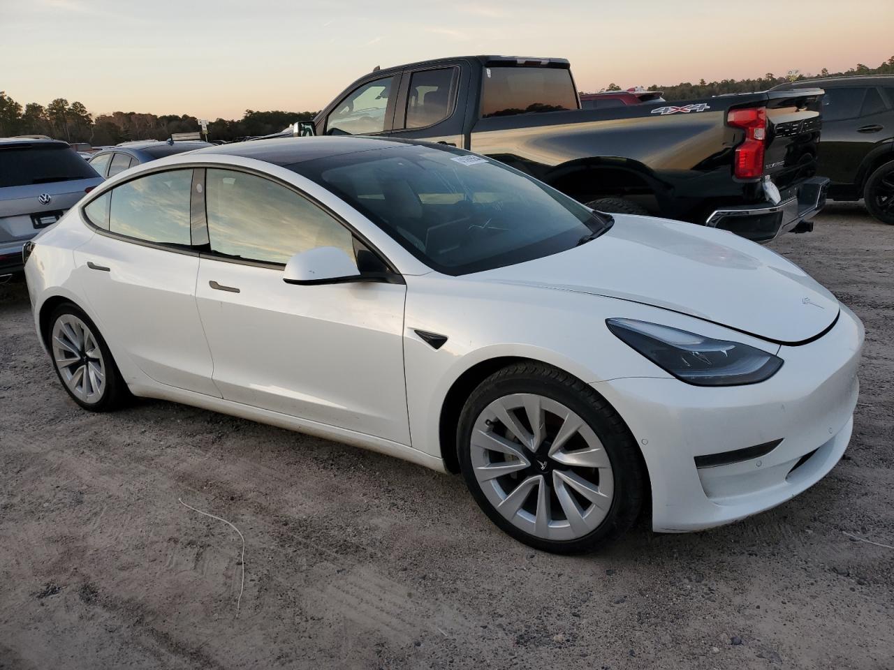 2021 TESLA MODEL 3 - Фото 4