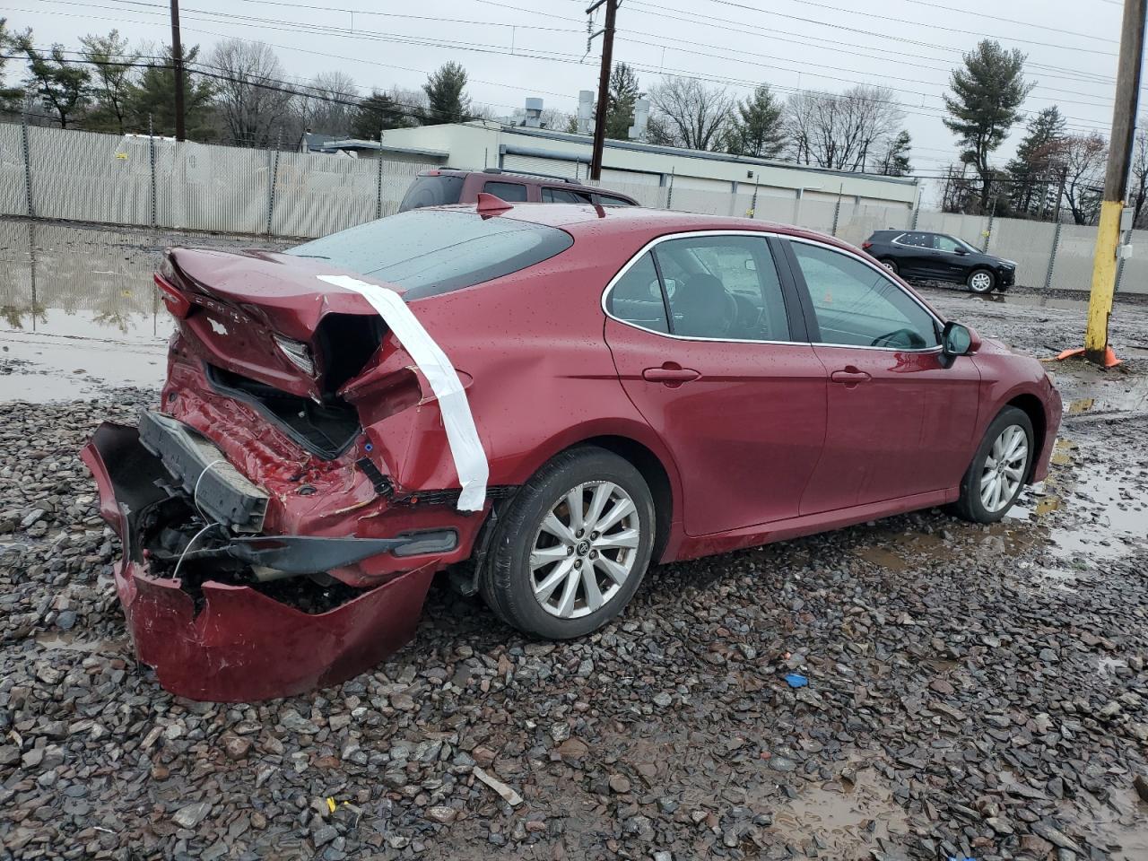 2020 TOYOTA CAMRY LE - Фото 3