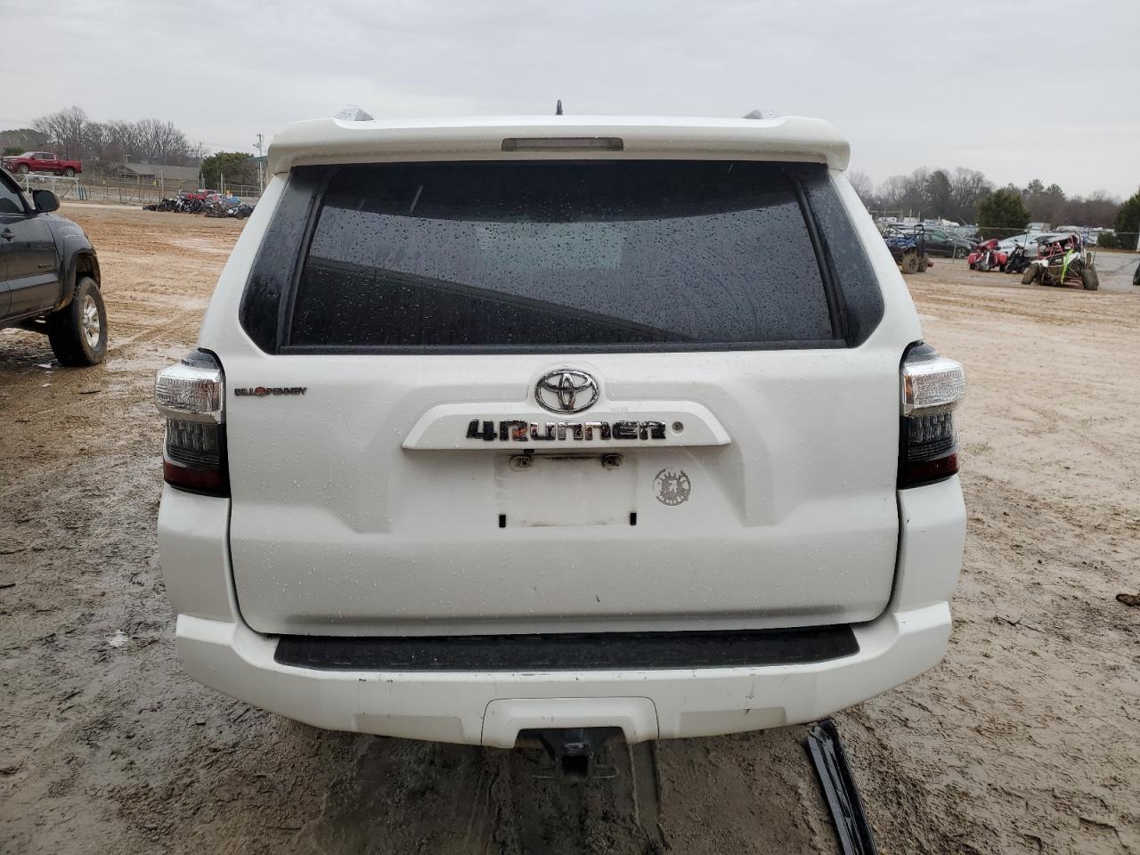 2018 TOYOTA 4RUNNER SR - Фото 6