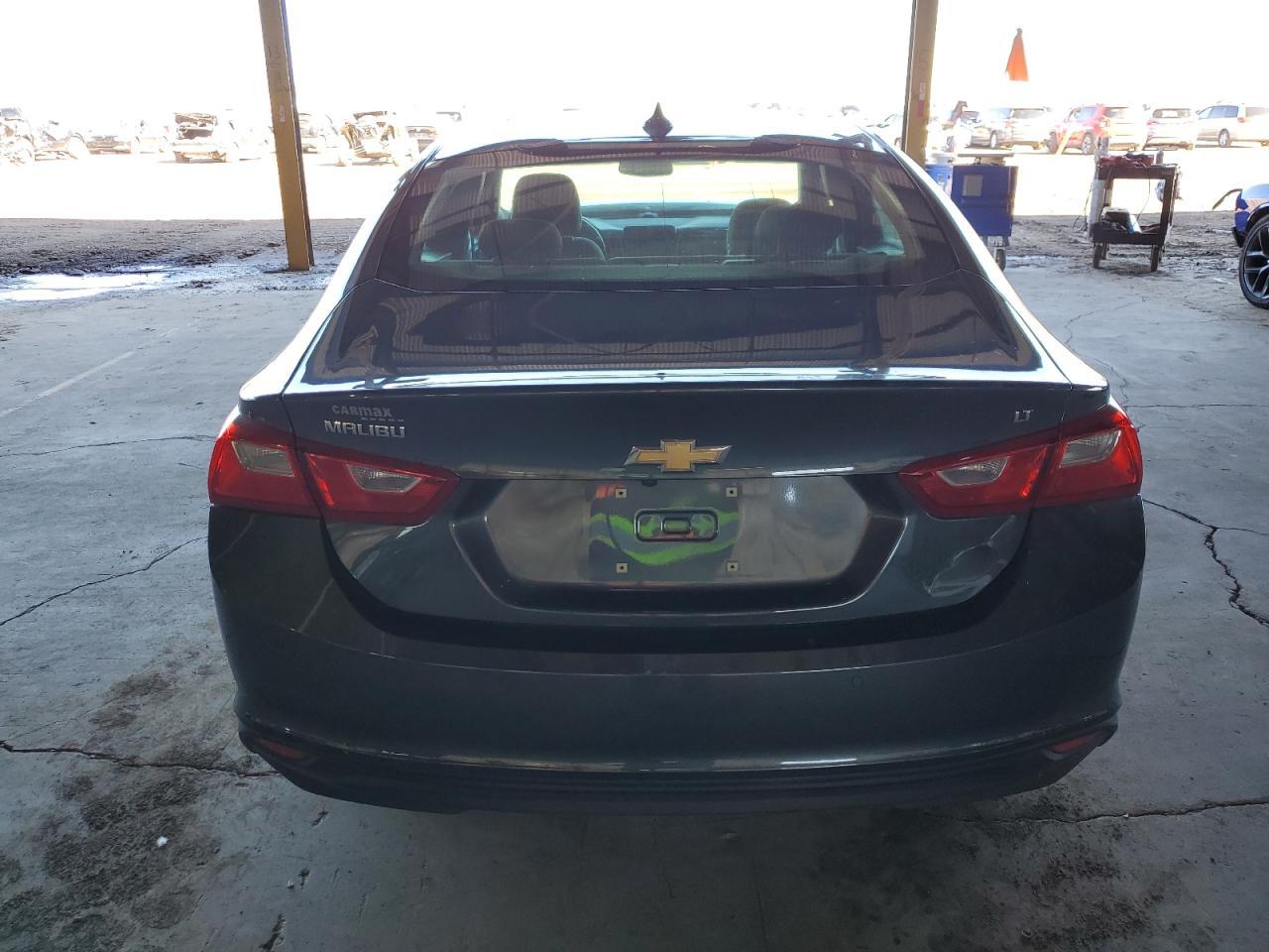 2017 CHEVROLET MALIBU LT - Image 6