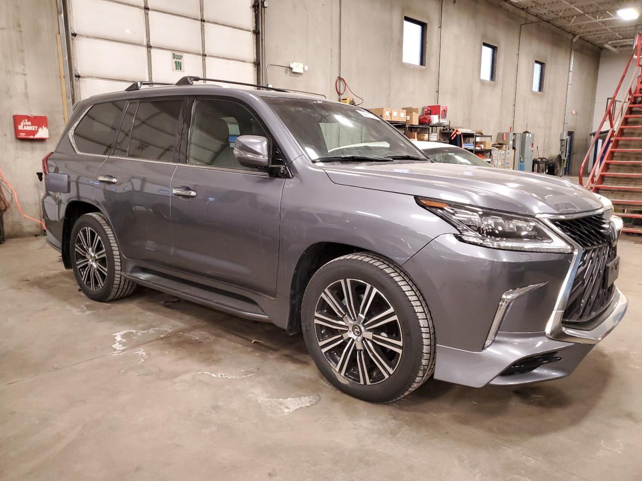 2020 LEXUS LX 570 - Фото 4
