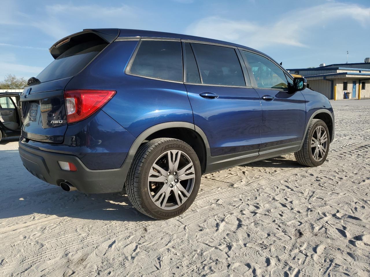 2021 HONDA PASSPORT E - Image 3