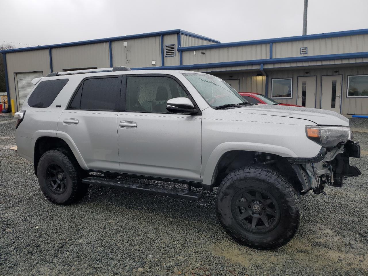 2022 TOYOTA 4RUNNER SR - Фото 4