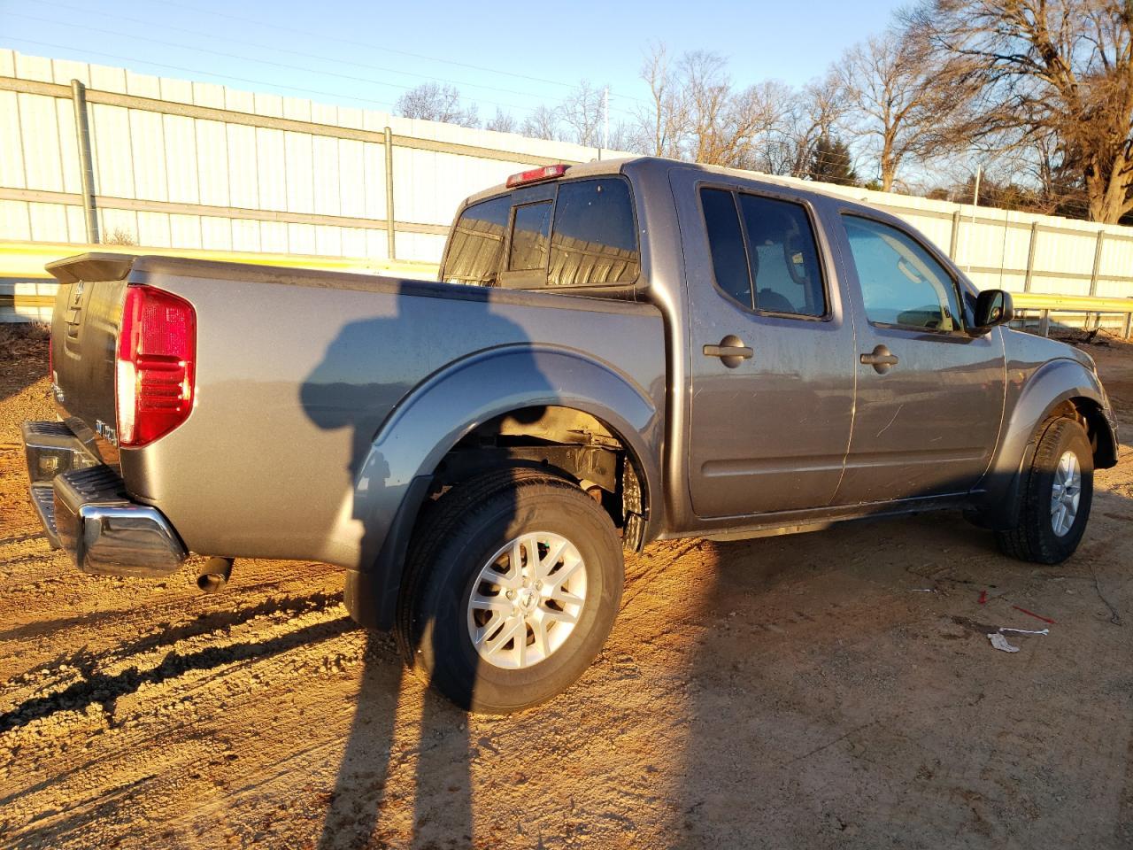 2019 NISSAN FRONTIER S - Фото 3
