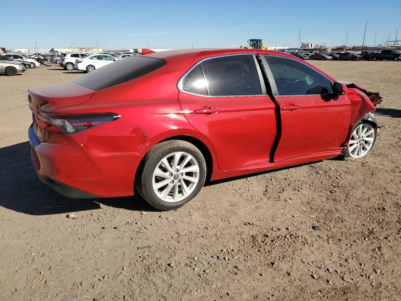 2023 TOYOTA CAMRY LE - Фото 3