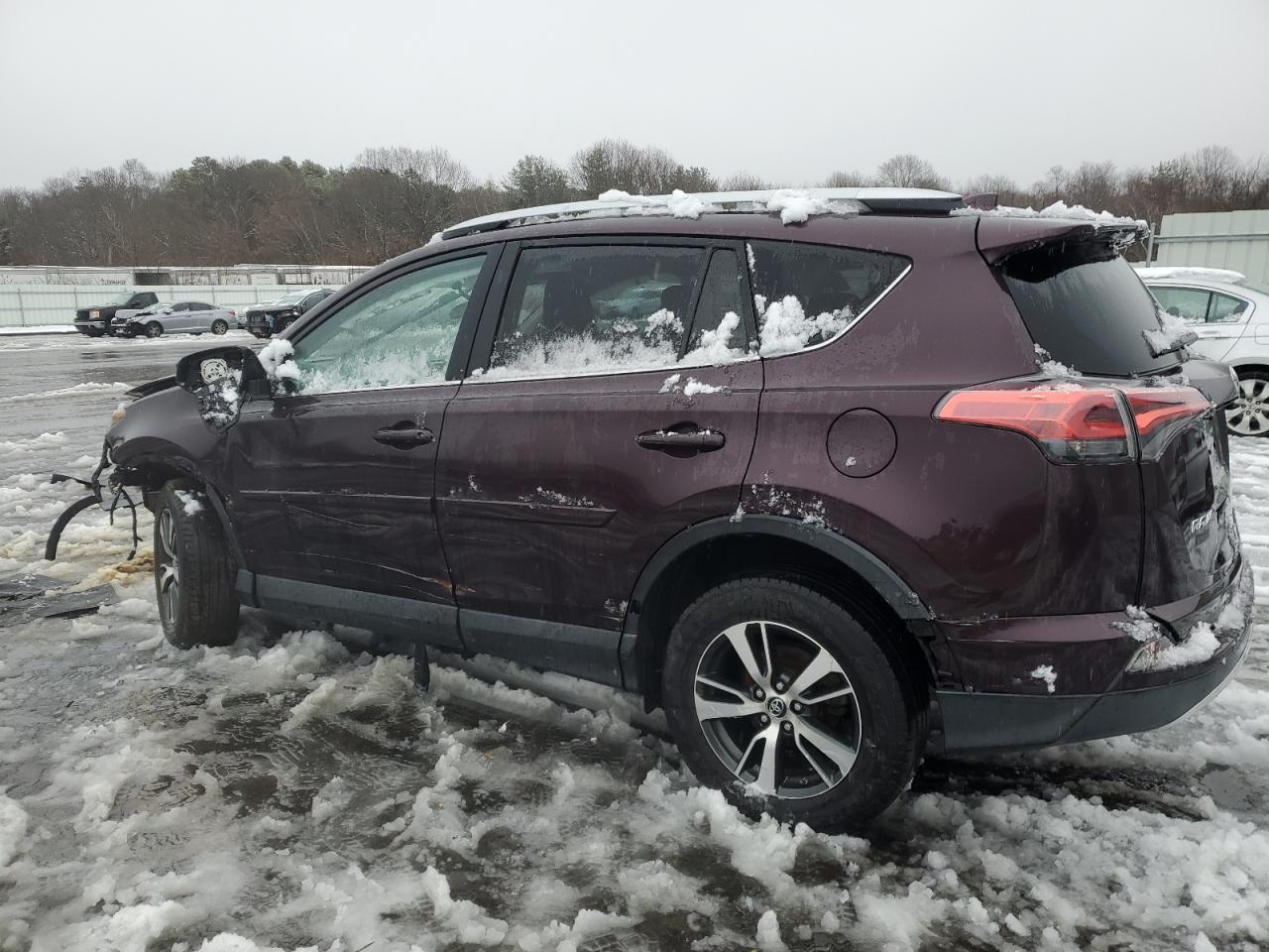 2016 TOYOTA RAV4 XLE - Image 2