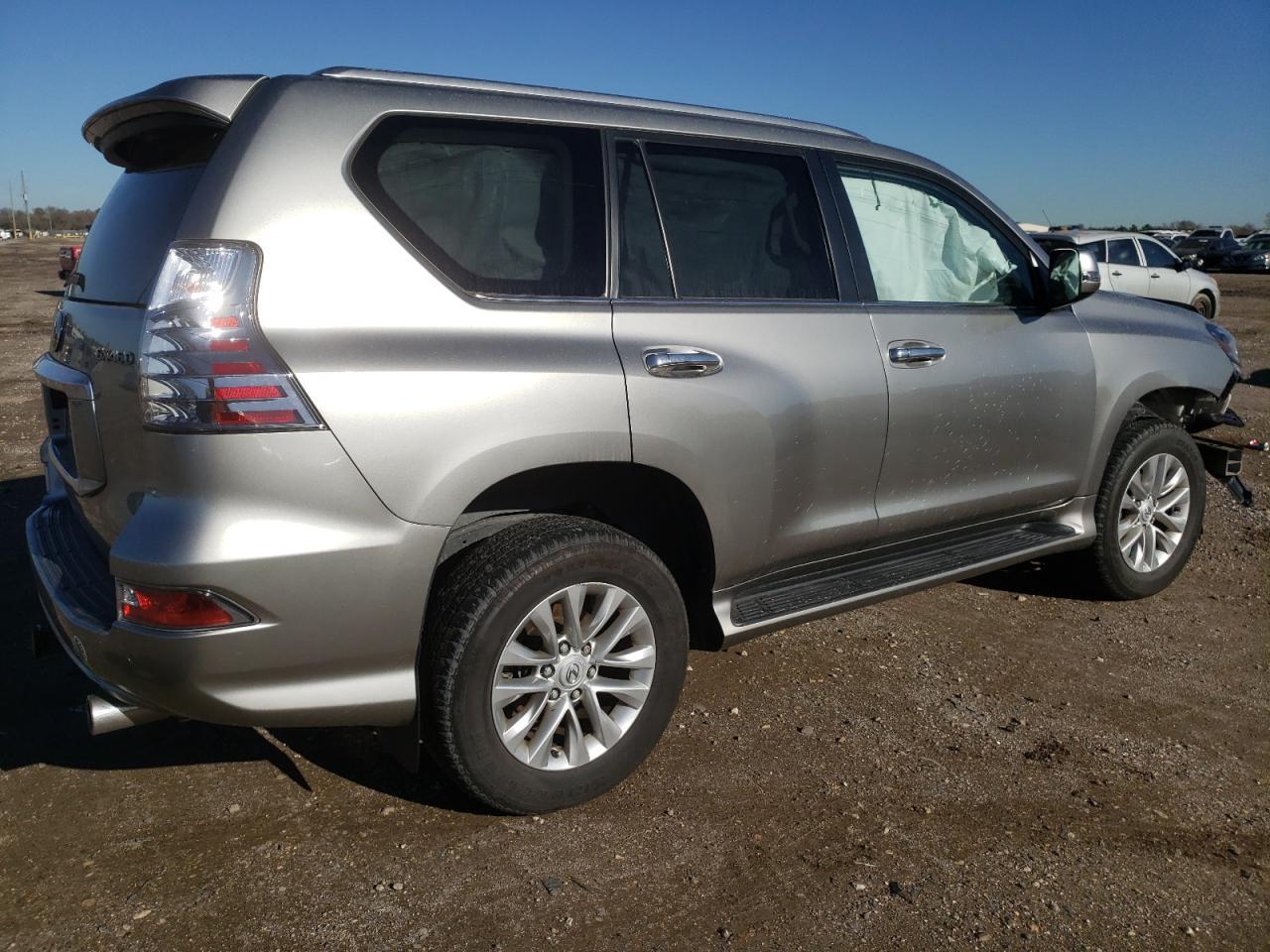 2022 LEXUS GX 460 - Image 3