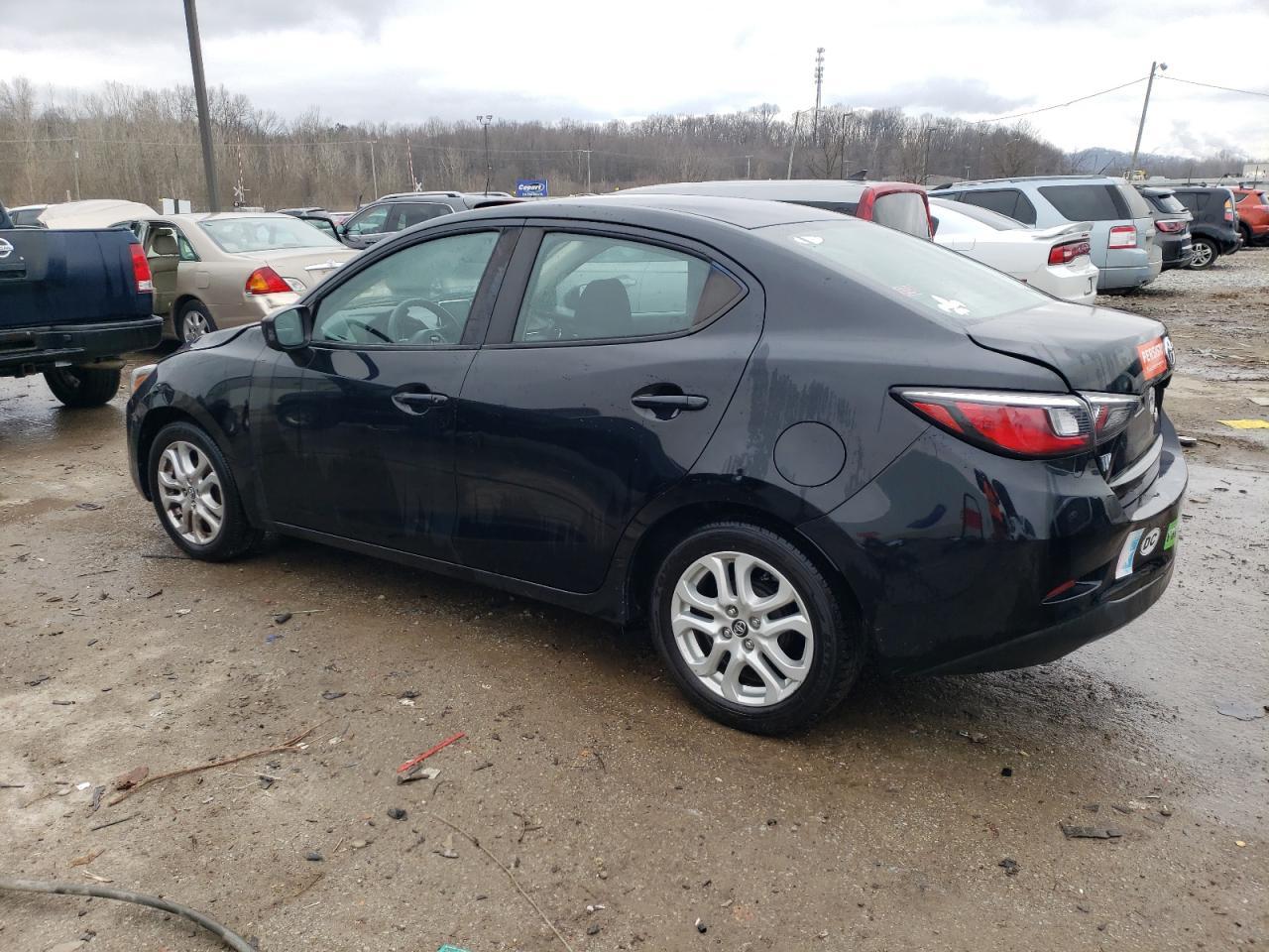 2017 TOYOTA YARIS IA - Фото 2