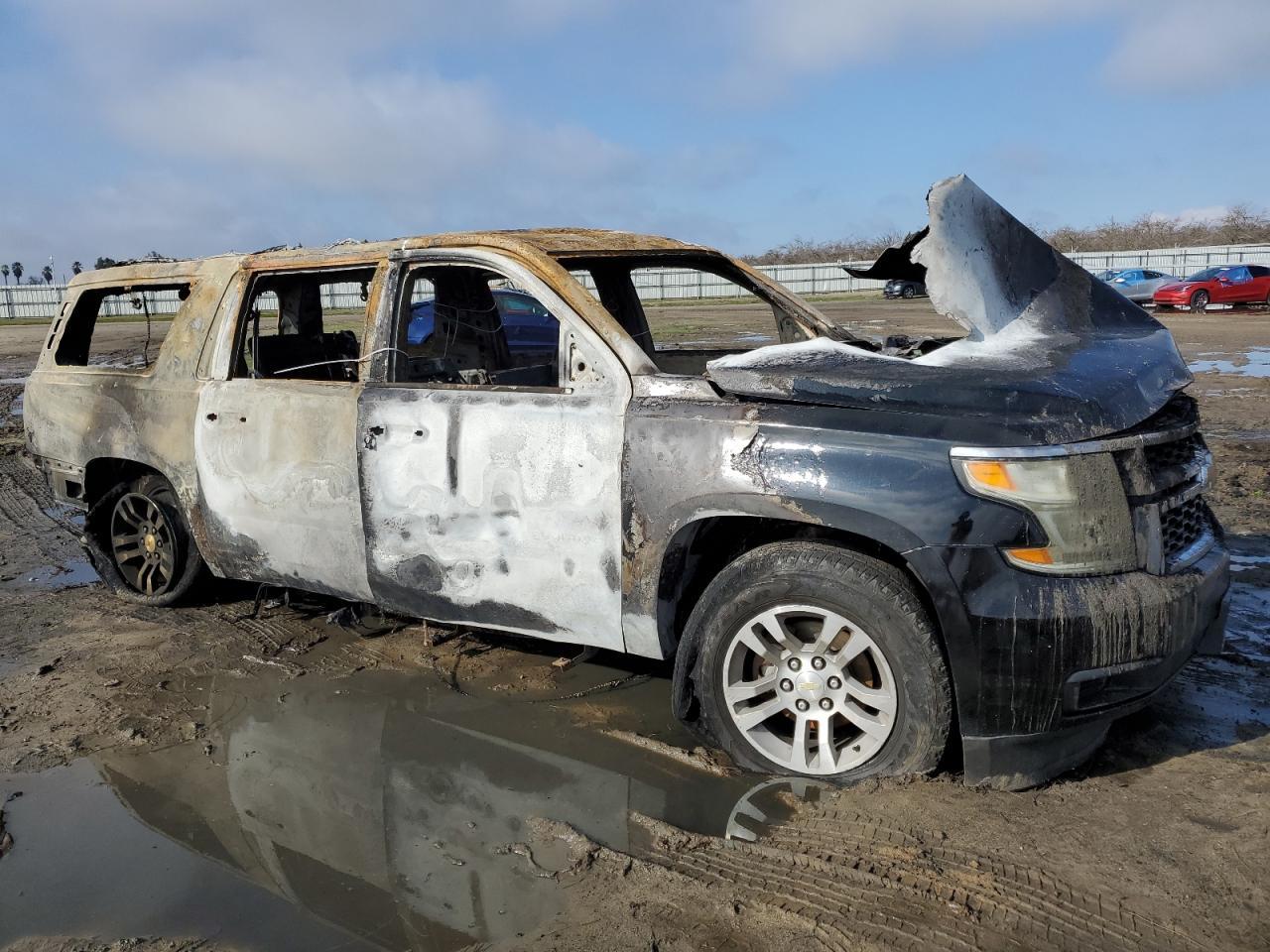 2015 CHEVROLET SUBURBAN C - Фото 4