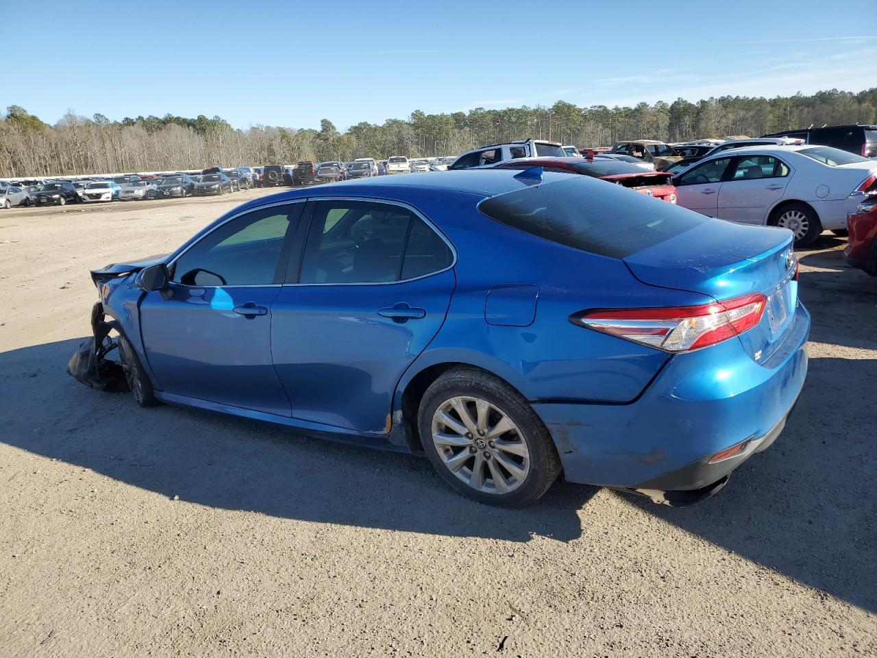 2020 TOYOTA CAMRY LE - Фото 2