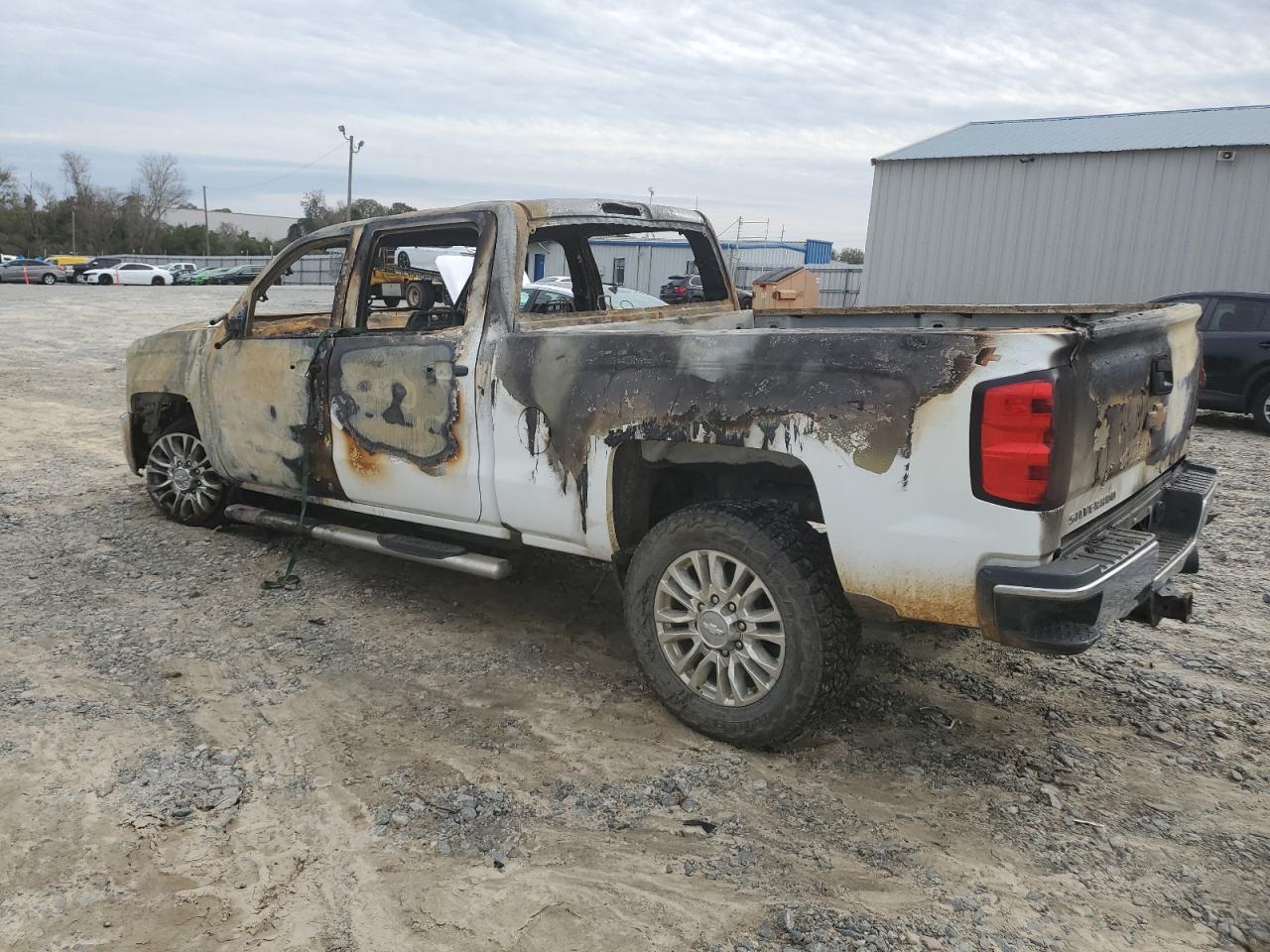 2019 CHEVROLET SILVERADO - Image 2