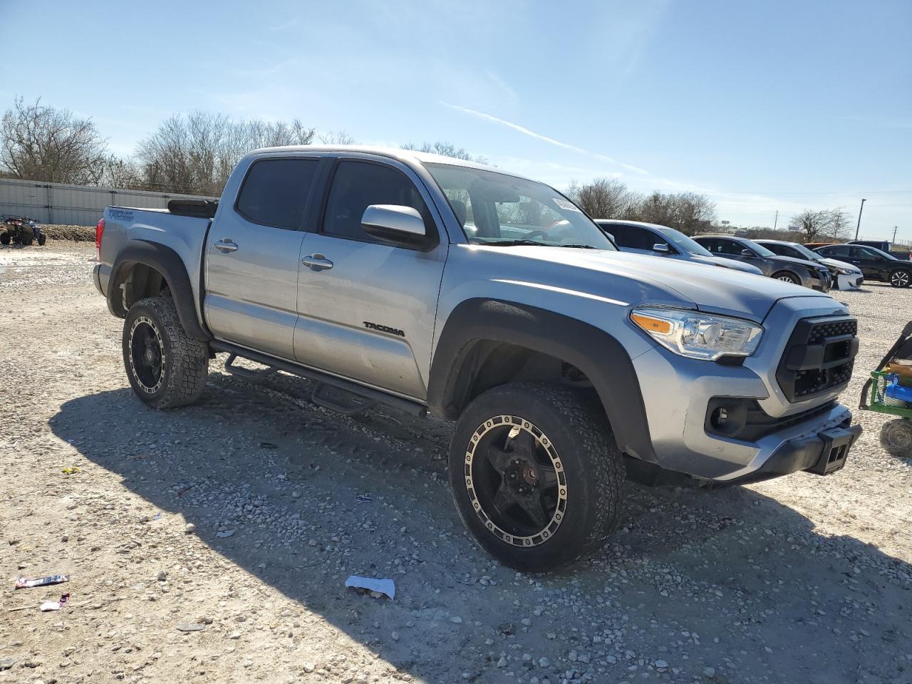 2017 TOYOTA TACOMA DOU - Фото 4