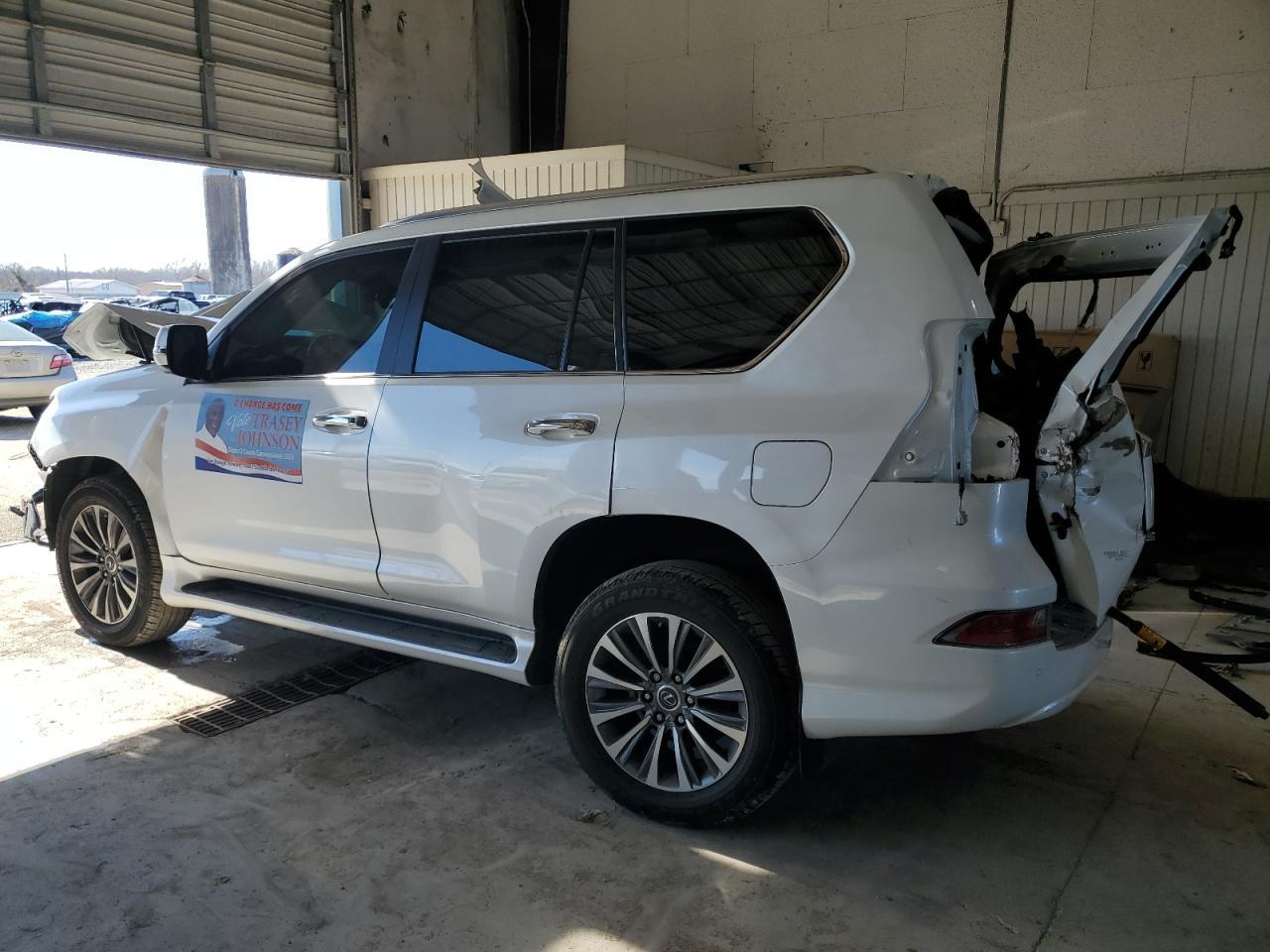 2022 LEXUS GX 460 LUX - Image 2