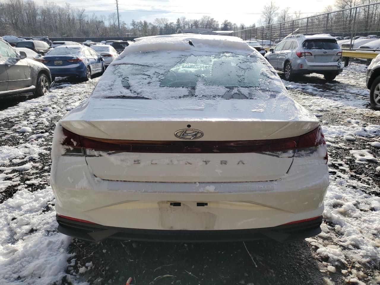 2023 HYUNDAI ELANTRA SE - Image 6