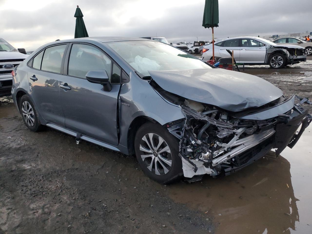 2020 TOYOTA COROLLA LE - Фото 4
