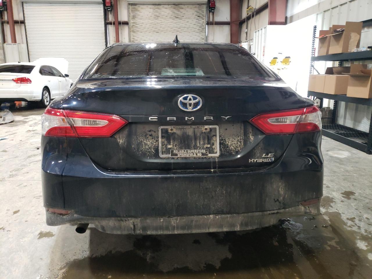 2020 TOYOTA CAMRY LE - Фото 6