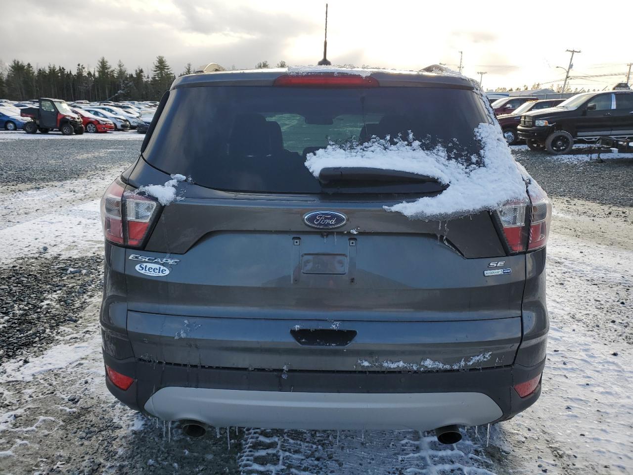 2017 FORD ESCAPE SE - Фото 6