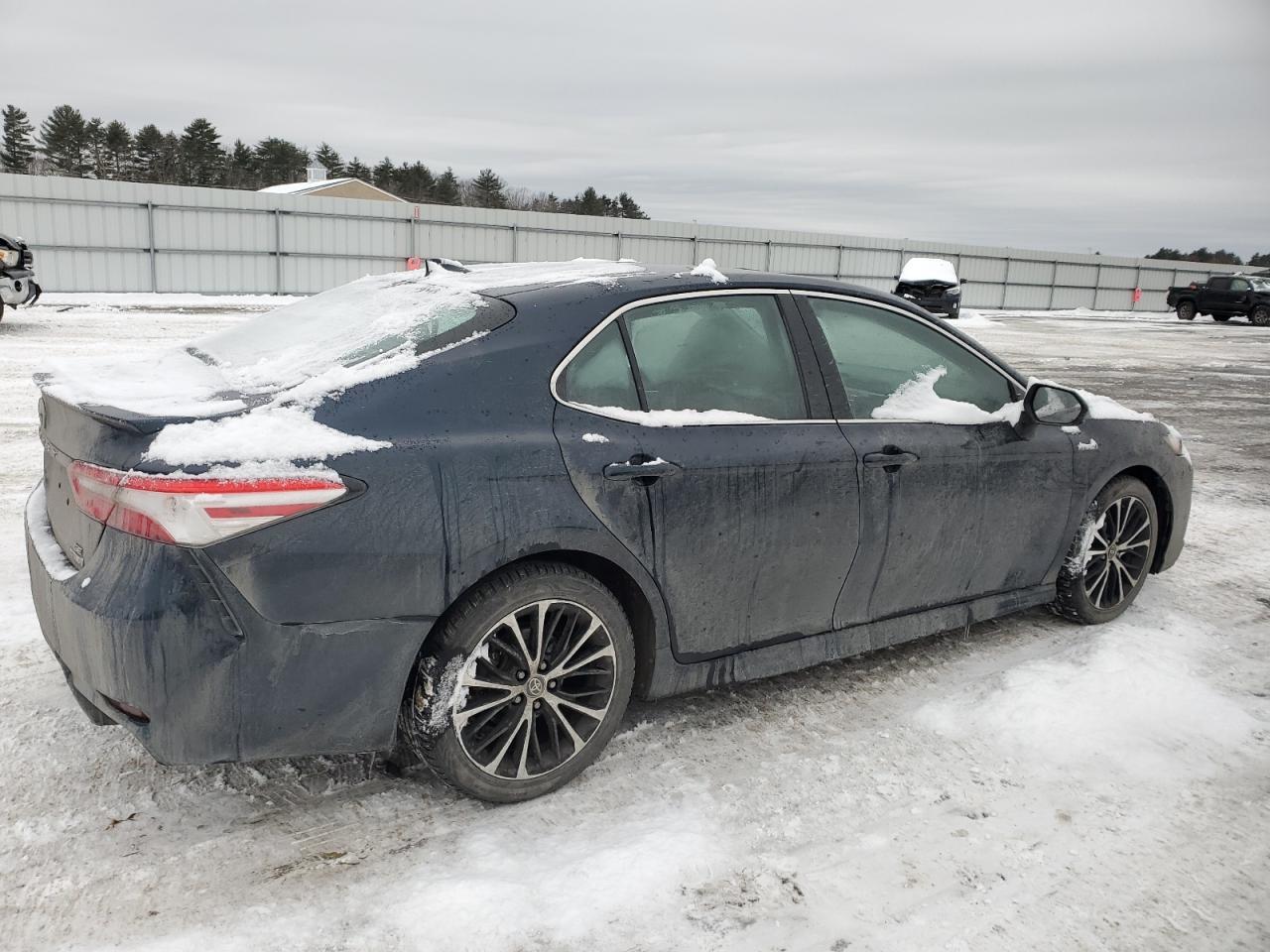 2020 TOYOTA CAMRY SE - Image 3