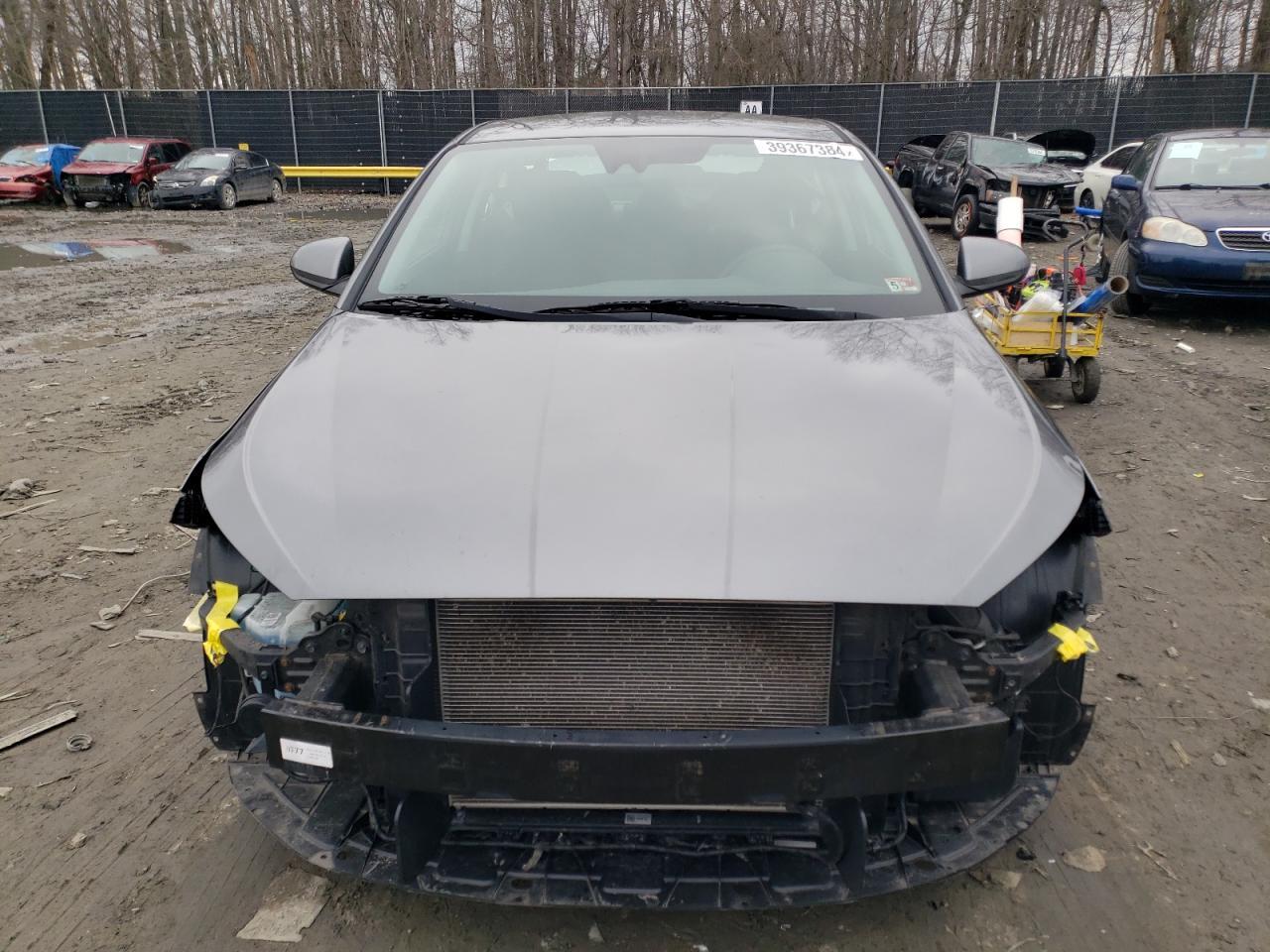 2019 HYUNDAI ELANTRA SE - Фото 5