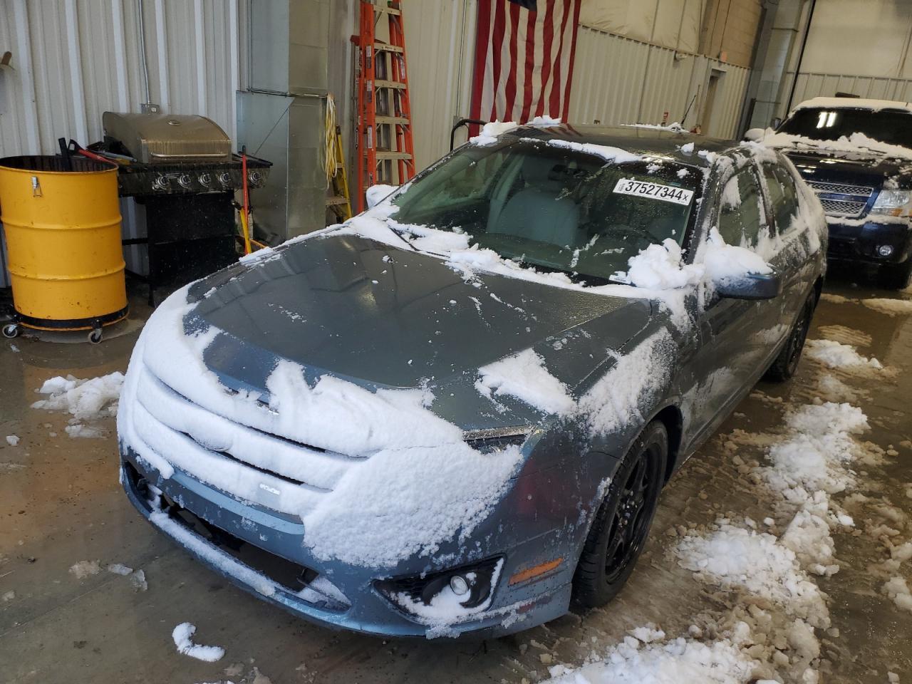 2011 FORD FUSION SE car image