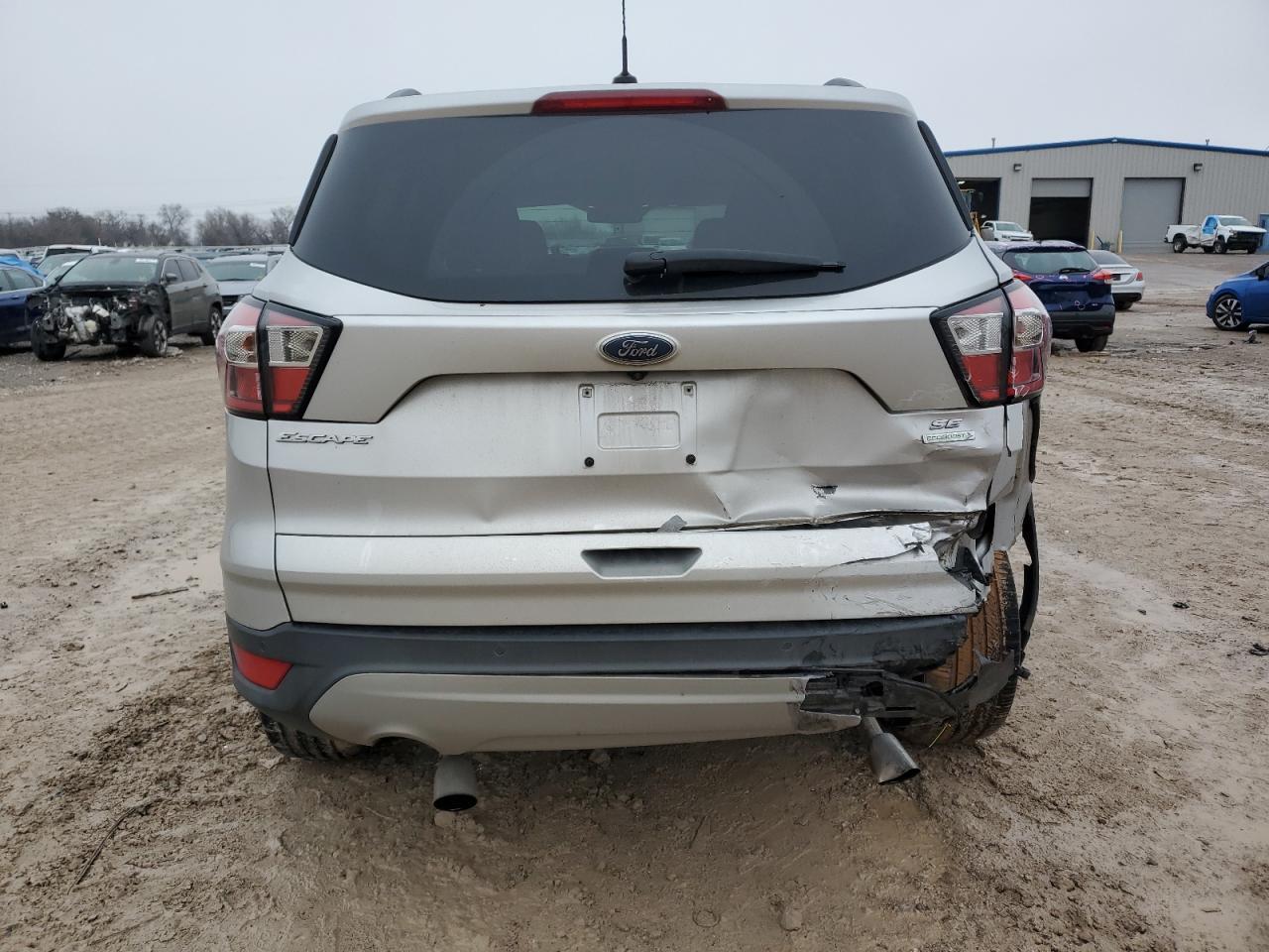 2017 FORD ESCAPE SE - Фото 6