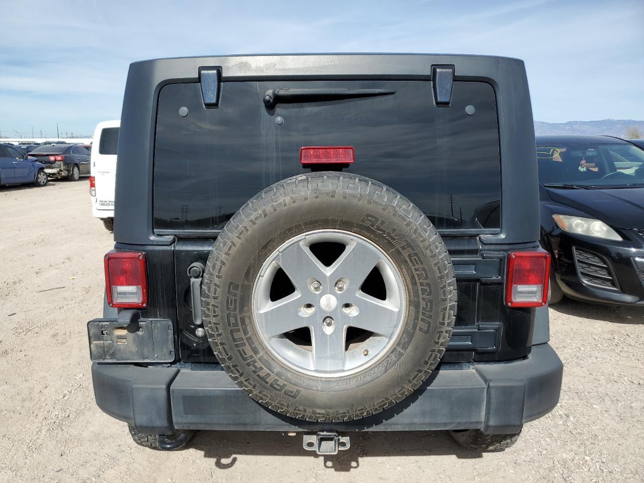 2014 JEEP WRANGLER U - Image 6