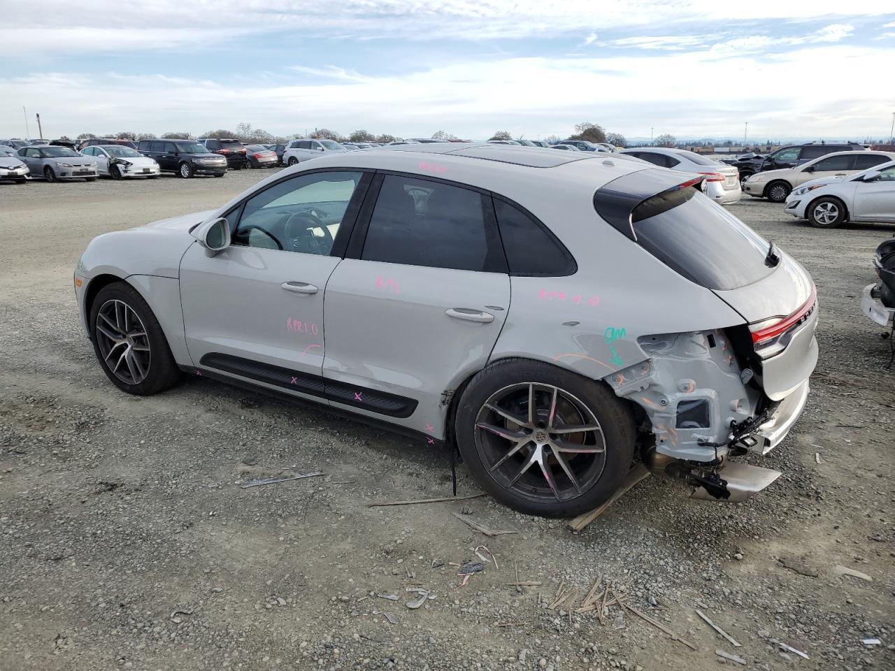 2023 PORSCHE MACAN BASE - Image 2