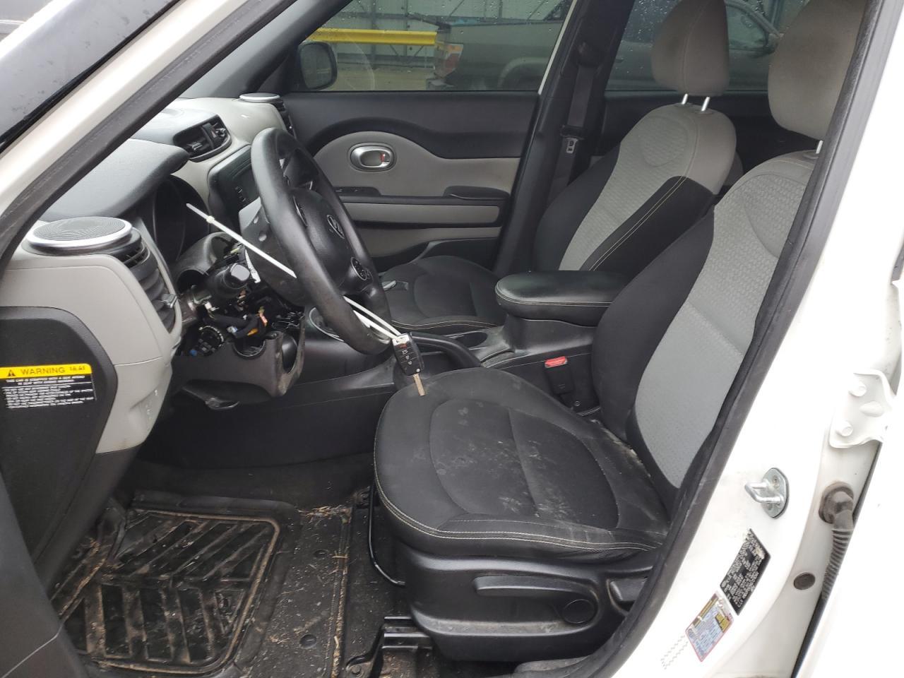 2016 KIA SOUL + - Image 7