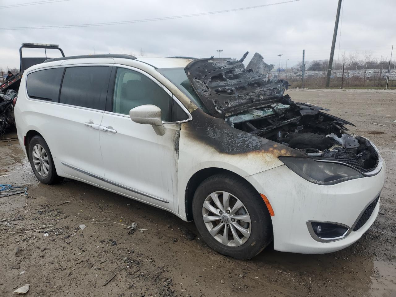 2017 CHRYSLER PACIFICA T - Image 4