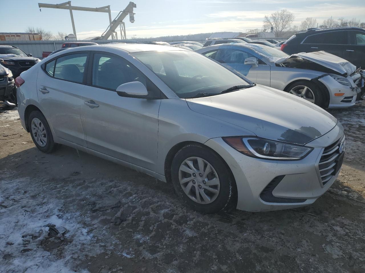 2017 HYUNDAI ELANTRA SE - Фото 4