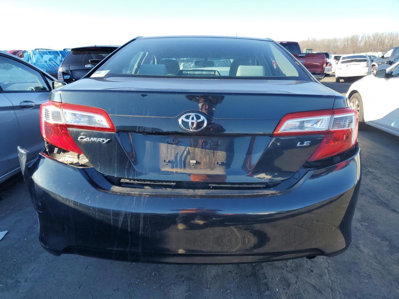 2014 TOYOTA CAMRY L - Image 6