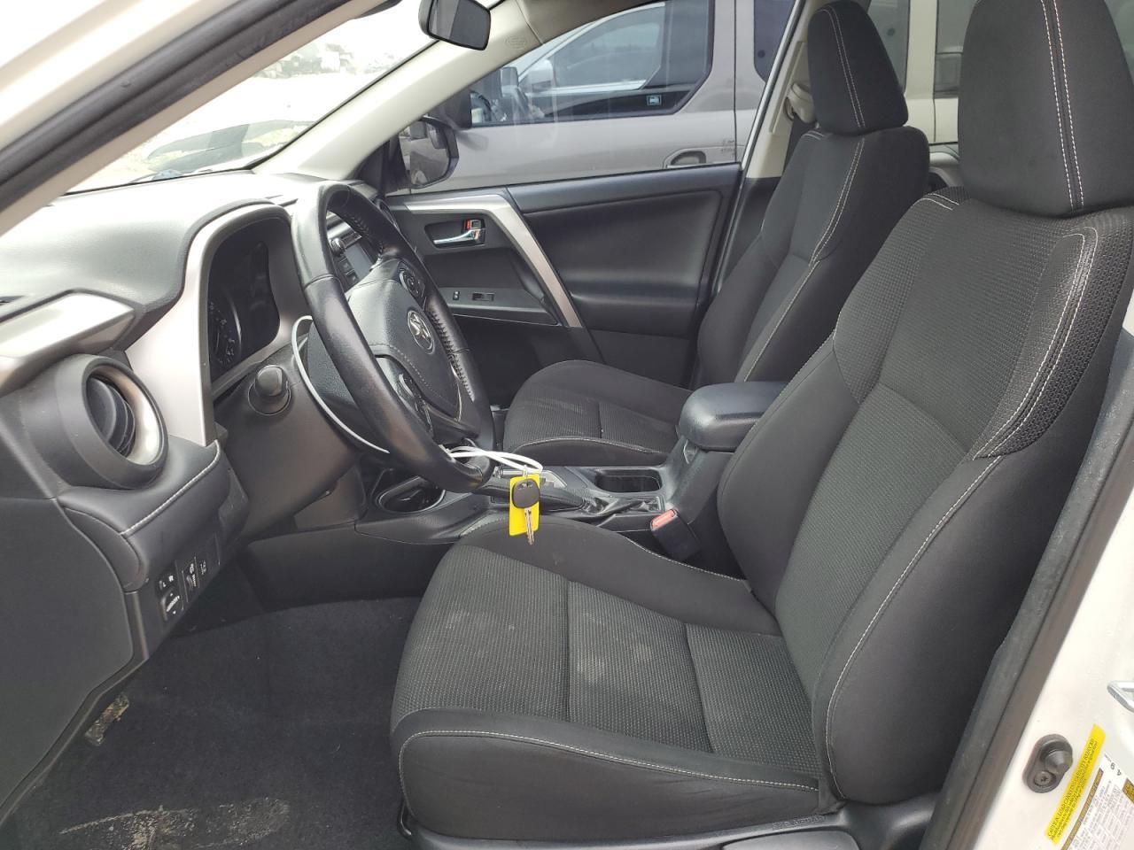 2017 TOYOTA RAV4 XLE - Image 7