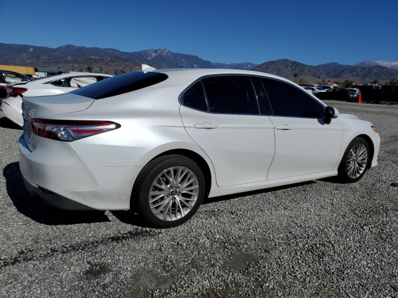 2018 TOYOTA CAMRY L - Image 3