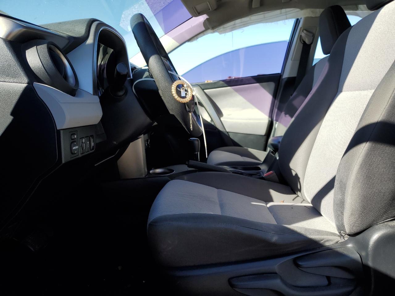 2014 TOYOTA RAV4 LE - Фото 7
