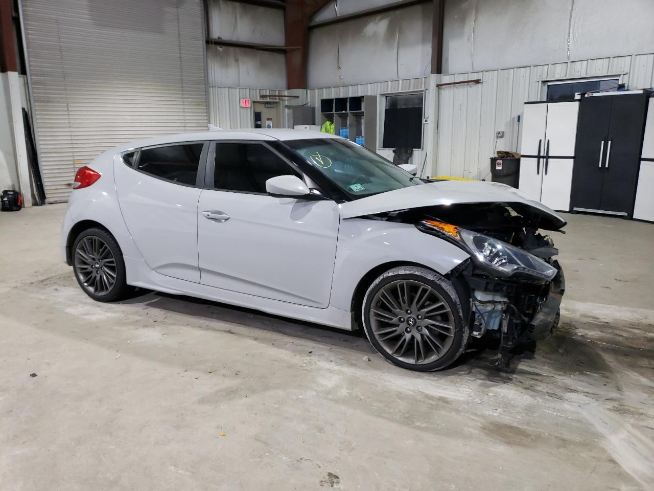 2013 HYUNDAI VELOSTER - Фото 4