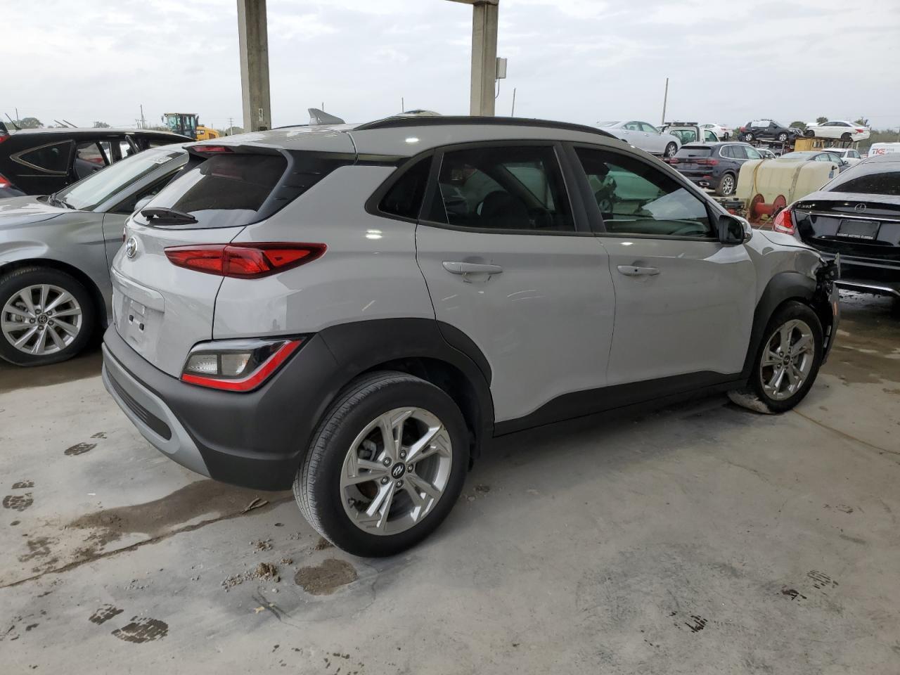 2023 HYUNDAI KONA SEL - Фото 3